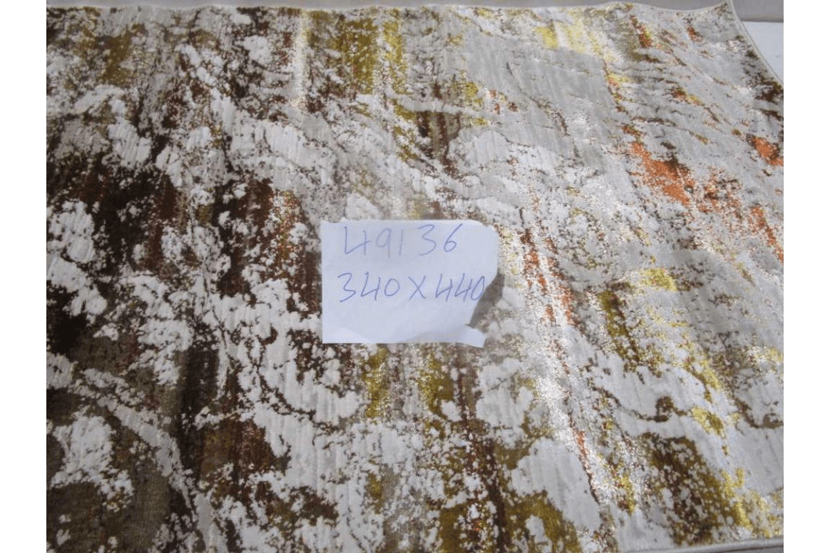 Carpet 340x440 Shiny Shrink Polyester + Pp 2,200 Gsm 604,000 Pts 8mm Pile Hight Cream/Copper