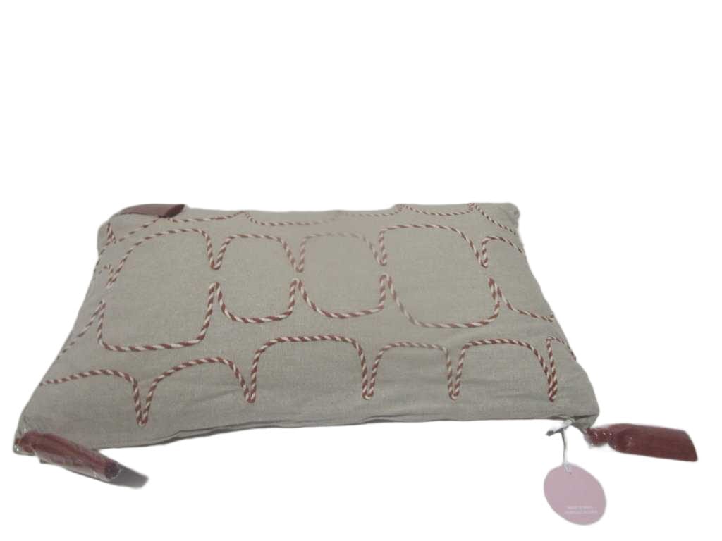 Cushion 30x50cm - Filling 275gsm Vaccum Packed - 100% Cotton Chambray Fabric Front And Back, With Twisted Cotton And Chenille Yarn Cord Applique And Tassels On Corners