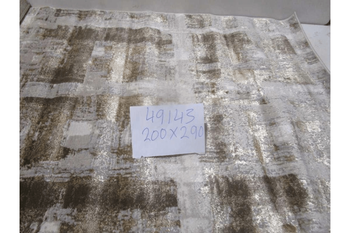 Carpet 200x290 Shiny Shrink Polyester + Pp 1,750 Gsm 420,000 Pts Beige/Brown