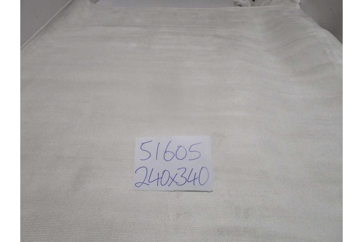 Carpet 100% Viscose 1,8 Kg Pile 3,2 Kg Total Weight