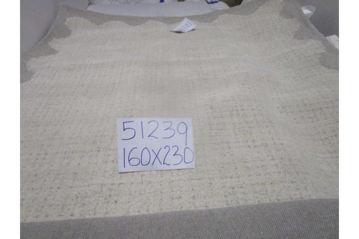 Carpet 100% Wool 2,5 Kg Pile Back Cotton With Tpr