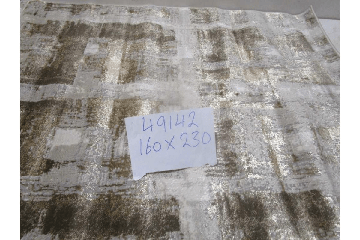 Carpet 160x230 Shiny Shrink Polyester + Pp 1,750 Gsm 420,000 Pts Beige/Brown