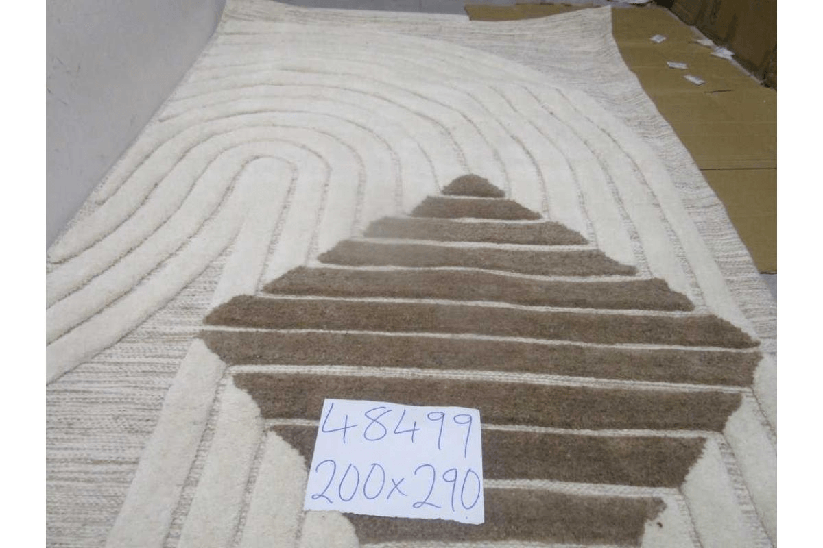 Carpet Woven And Handtufted 100% Wool Cotton Backing 1800 Gsm Pile
