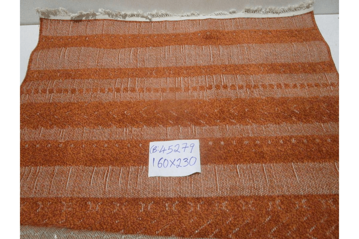 Carpet Terracotta Jazz Cut Loop Pile Pp Frized / Headset 1,900-2,000 Gsm 160,000 Pnt/M2 10 Mm / Loup 6mm Micro Pp With Small Fringes 160x230 Cm