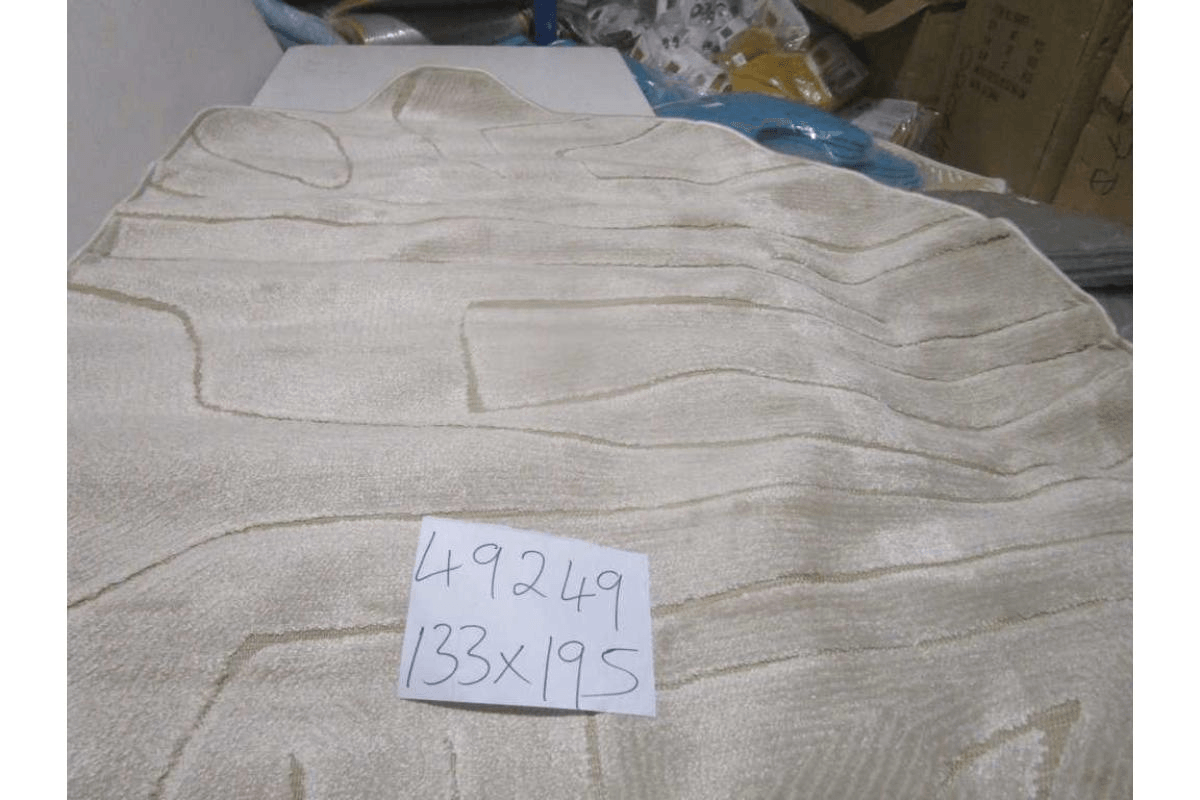 Carpet 133x195 Vanja Pp / Pes Shrink Pp Flat 1,450 Grm/Sqm 8mm Pile Height Beige