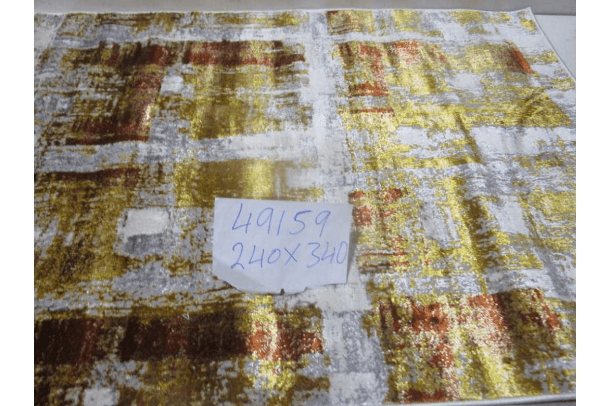 Carpet 240x340 Shiny Shrink Polyester + Pp 1,750 Gsm 420,000 Pts Cream/Gold