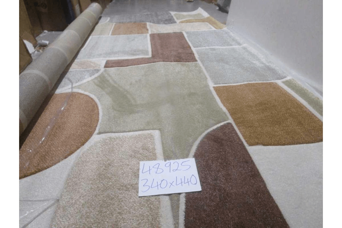 Carpet 340x440 Bond (Aura V77) Pp + Headset Hand Carved 2,200 Gsm/Sqm 243,200 Points/Sqm 10mm Pile Height 020