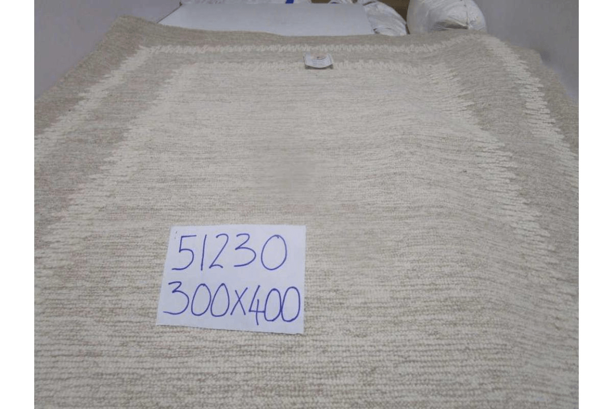 Carpet 100% Wool 2,5 Kg Pile Back Cotton With Tpr
