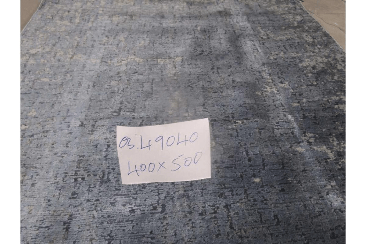 Carpet 400x500 Polyester Shrinked Cotton Backing 1,850 Grms/Sqm 576,000 Points 7mm Pile Hight Lb97a / Kib17