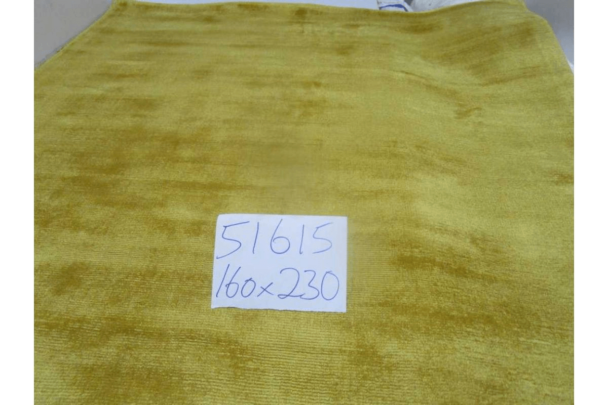 Carpet 100% Viscose 1,8 Kg Pile 3,2 Kg Total Weight