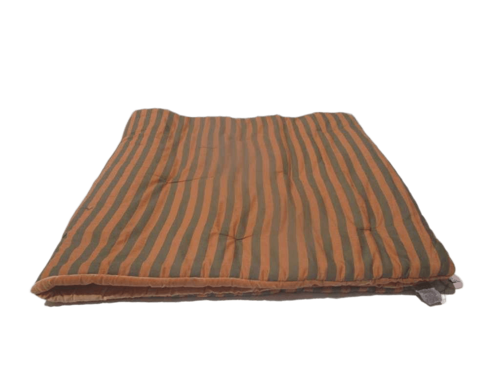 Runner Bed Front 100% Printed Cotton Washed 140 Gsm - Back 100% Cotton Velvet 280 Gsm - Filler 100% Polyes800/1000 Gsm Ter Polyfill - Packing Roll With Ribbon And Handtag