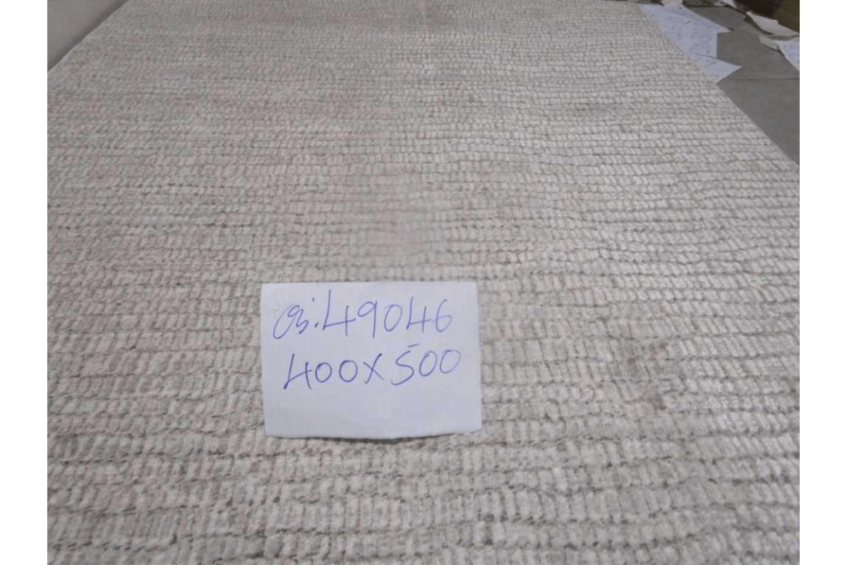 Carpet 400x500 Polyester Shrinked Cotton Backing 2,200 Grms/Sqm 624,000 Points 8mm Pile Hight Kr76a / Ccs53