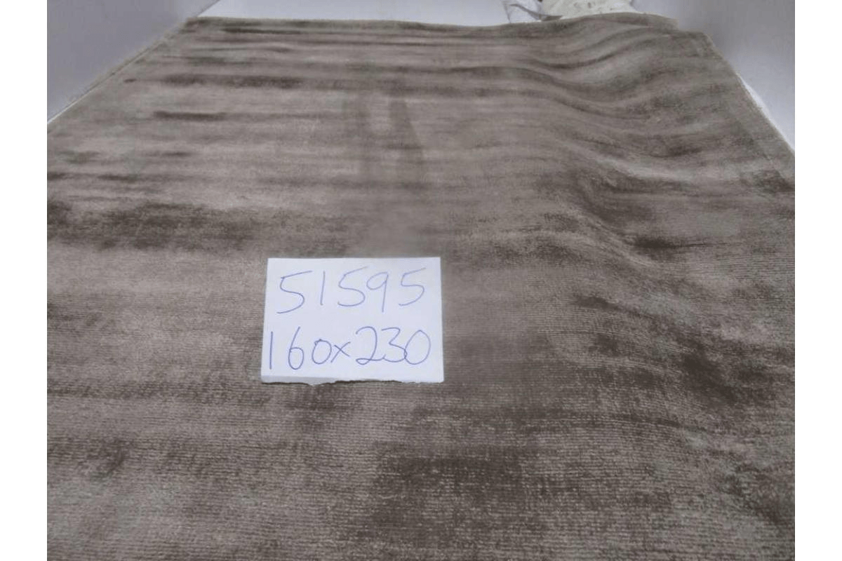 Carpet 100% Viscose 1,8 Kg Pile 3,2 Kg Total Weight