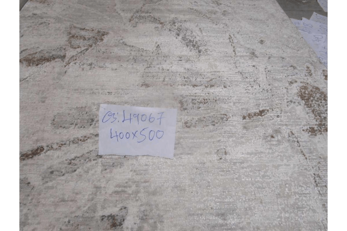 Carpet 400x500 Polyester Shrinked Cotton Backing 2,200 Grms/Sqm 624,000 Points 8mm Pile Hight Lb87a / Ccm24
