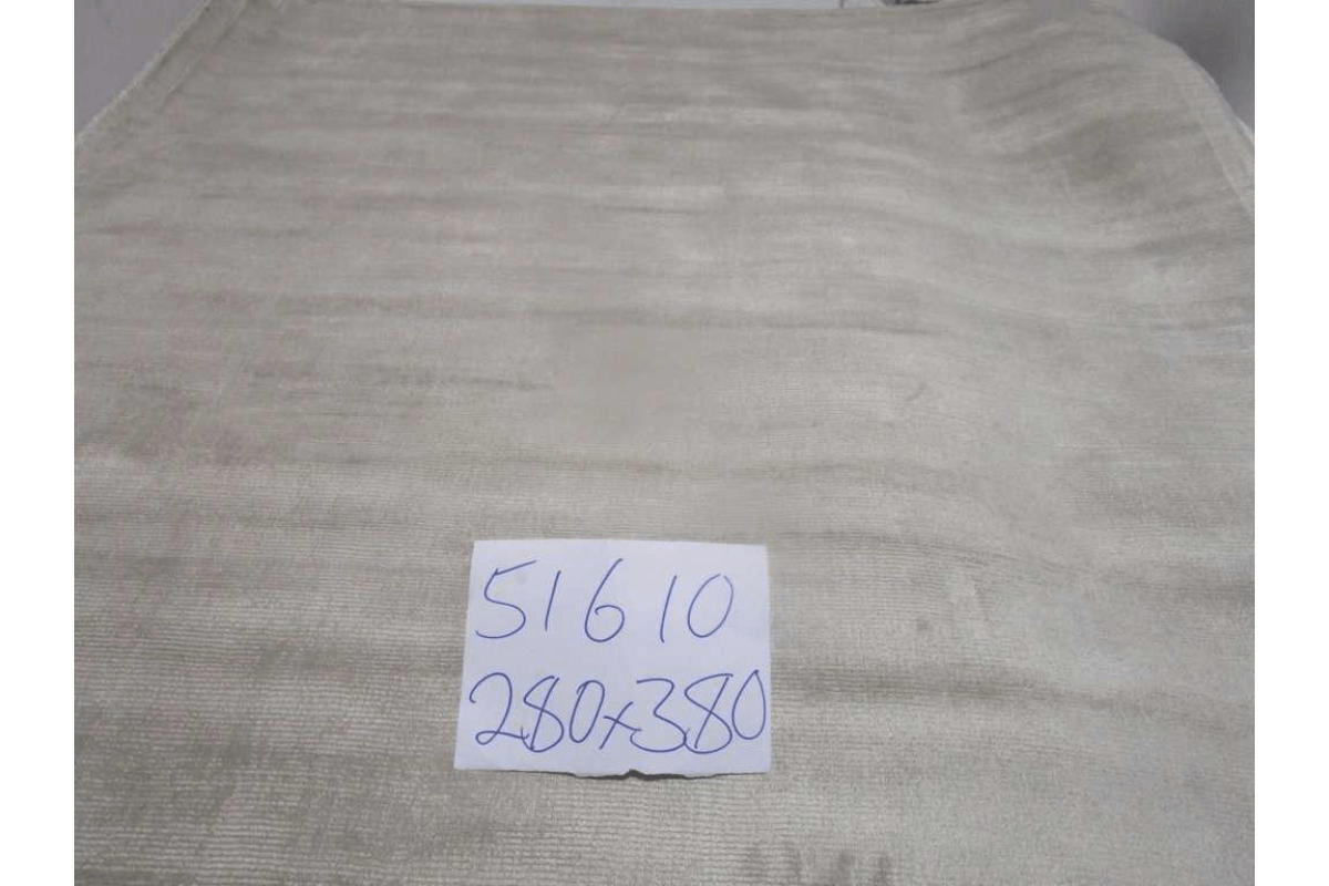 Carpet 100% Viscose 1,8 Kg Pile 3,2 Kg Total Weight