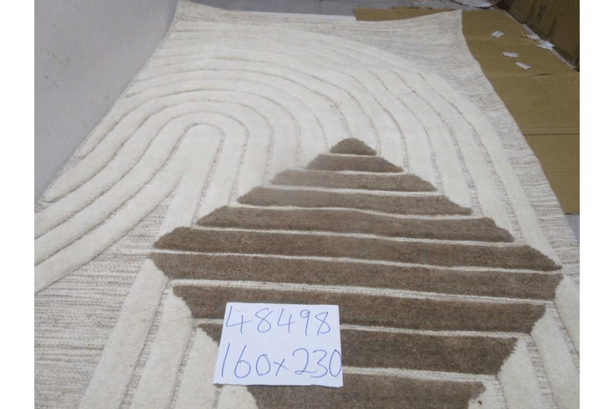 Carpet Woven And Handtufted 100% Wool Cotton Backing 1800 Gsm Pile