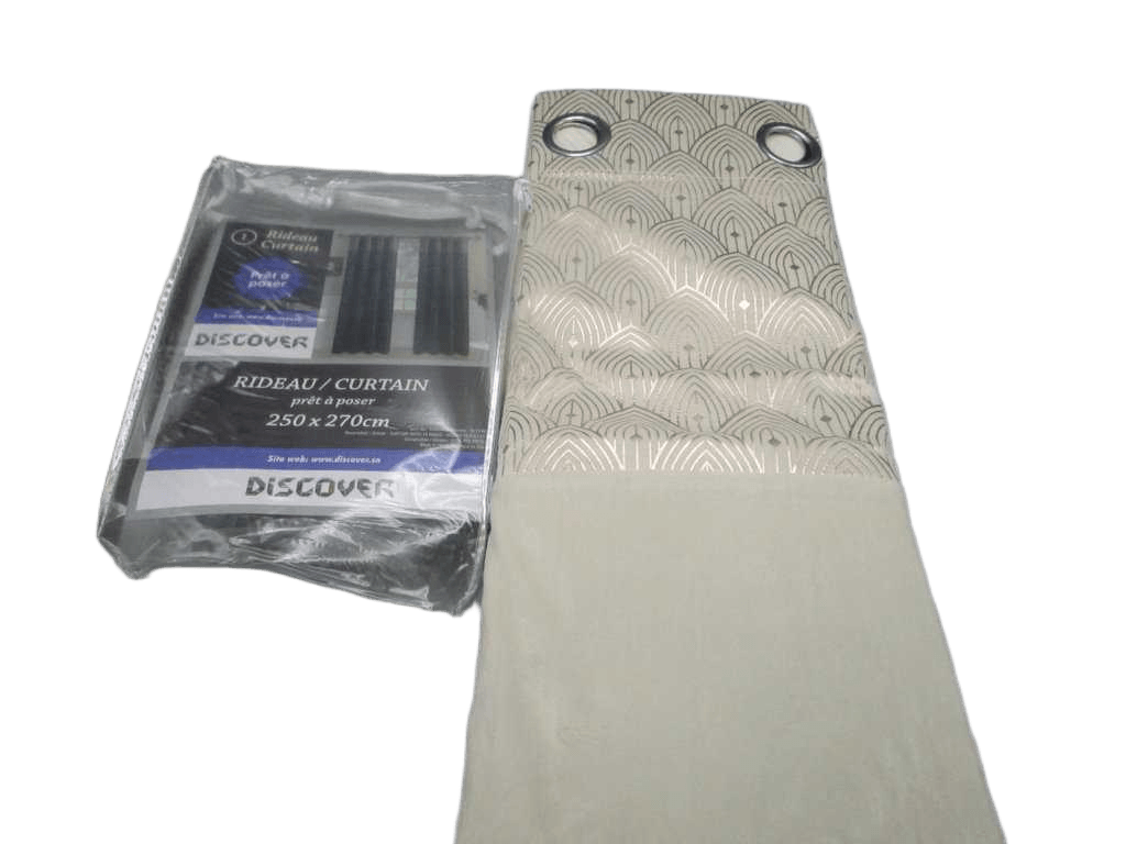 Curtain, 14 Rings Silver 100% Polyester, Gsm: 200g
