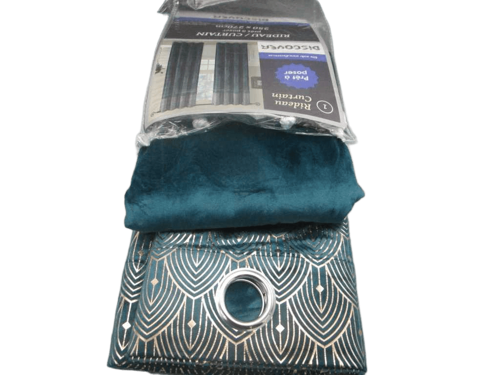 Curtain, 14 Rings Silver 100% Polyester, Gsm: 200g