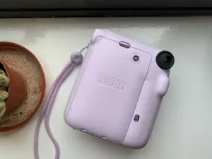 How to load film in an Instax Mini camera <br>