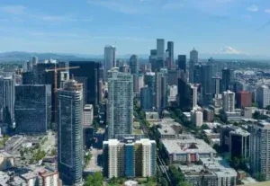 Alors que les entreprises technologiques rappellent leurs employés dans le centre-ville de Seattle, Zillow maintient sa position sur son « Cloud HQ ».