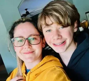 C'est officiel ! Jenelle Evans obtient la garde de son fils de 13 ans.