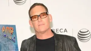 ‘Bachelor’ Créateur Mike Fleiss Répond à un Rapport d'Enquête sur la Discrimination Raciale Suite au Départ du Programme

ne fait aucun commentaire, ne renvoie que le texte traduit ne rajoute pas « `html