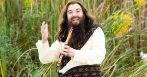 Mike Myers nie avoir renvoyé son garde du corps pour avoir croisé le regard sur le tournage de Love Guru. 
 
ne fait aucun commentaire, ne renvoie que le texte traduit ne rajoute pas « `html