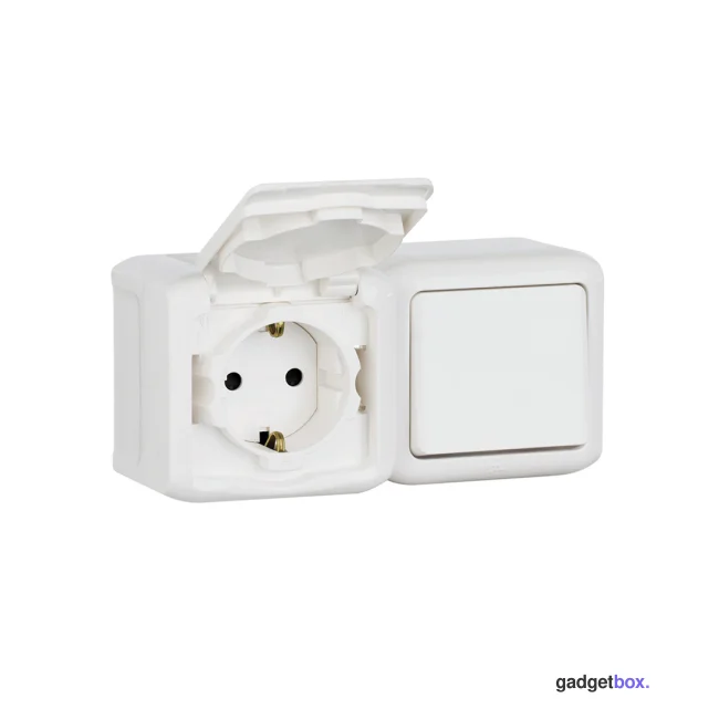 Выключатель с крышкой + Розетка Legrand Forix 16A 250В IP44 накладной белый