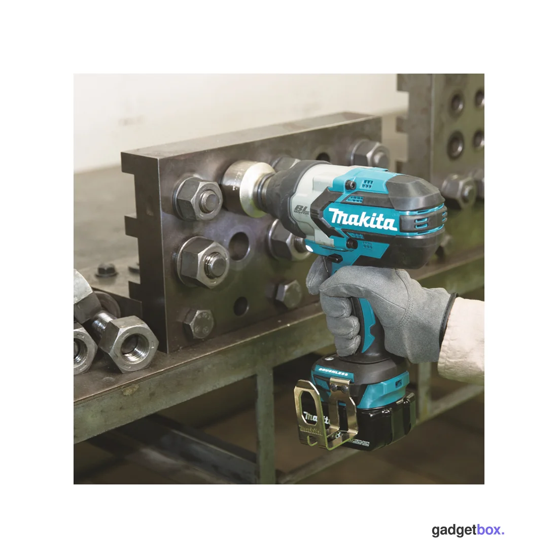 Гайковерт ударный аккумумуляторный Makita LXT BL 18В DTW1001Z