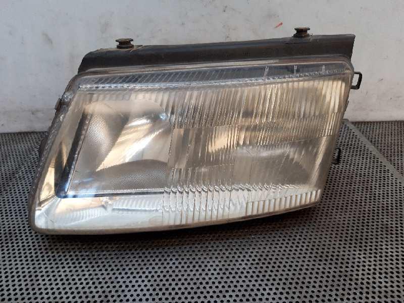 FAROL ESQUERDO VOLKSWAGEN PASSAT BERLINA 3B2