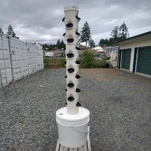 Meridian Plastic Hydroponic Tower – 39 hole