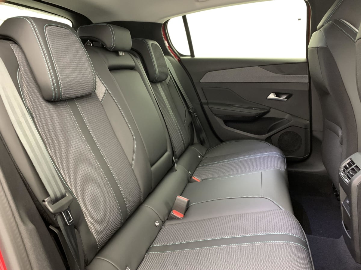 PEUGEOT 308 PureTech 130ch S S EAT8 Allure + Apple Carplay + Android Auto