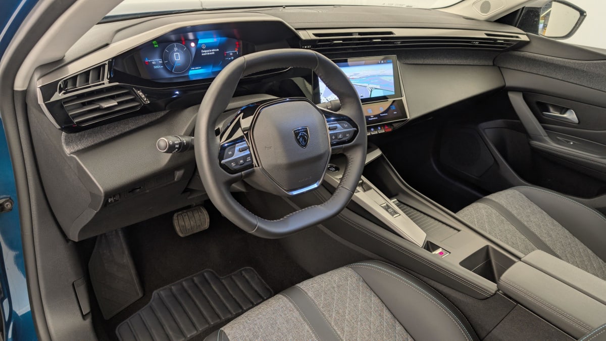 PEUGEOT 408 PureTech 130 ch S S EAT8 Allure