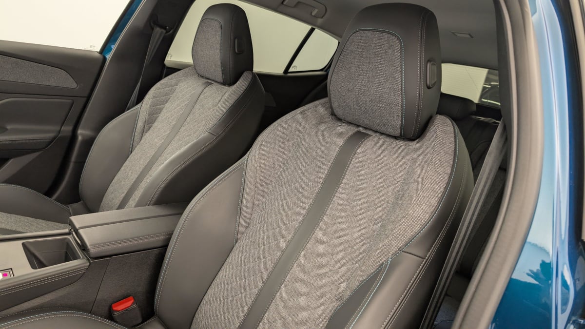 PEUGEOT 408 PureTech 130 ch S S EAT8 Allure