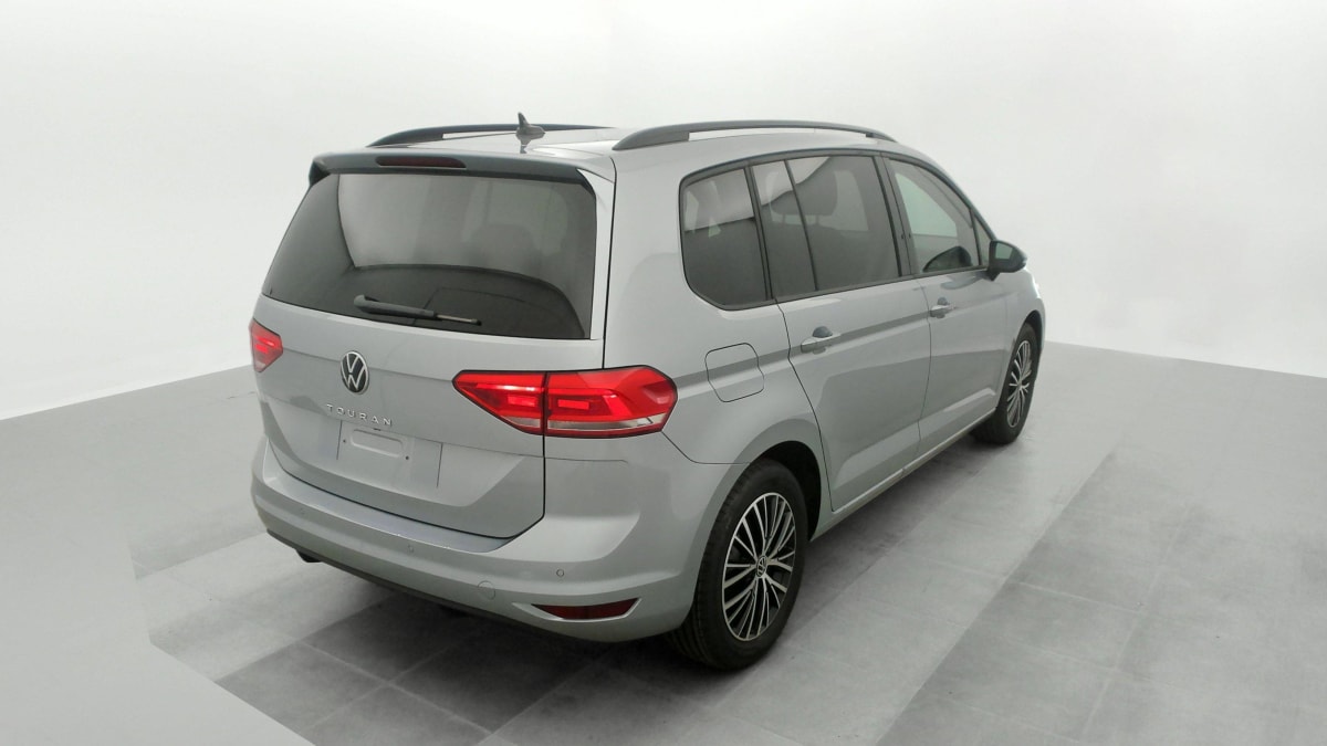 VOLKSWAGEN TOURAN 1.5 TSI EVO 150 DSG7 7pl VW Edition + Pack Easy