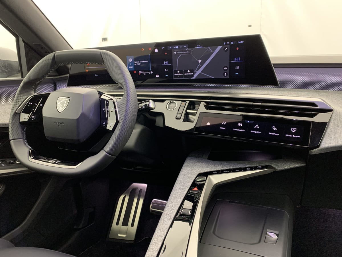 PEUGEOT 5008 Hybrid 145 e-DCS6 GT + Pack 360° Vision and Drive Assist Plus