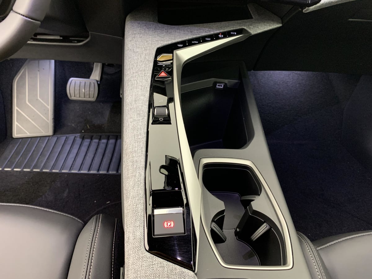 PEUGEOT 3008 Hybrid 145 e-DCS6 Allure