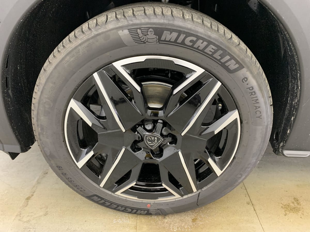 PEUGEOT 3008 Hybrid 145 e-DCS6 GT