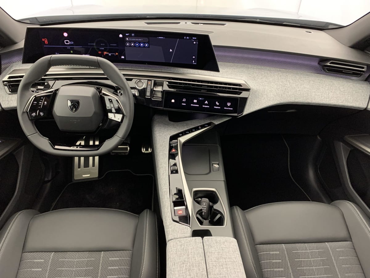PEUGEOT 3008 Hybrid 145 e-DCS6 GT + Pack Toit ouvrant