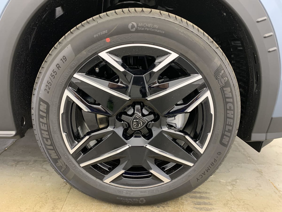 PEUGEOT 3008 Hybrid 145 e-DCS6 GT + Pack Toit ouvrant