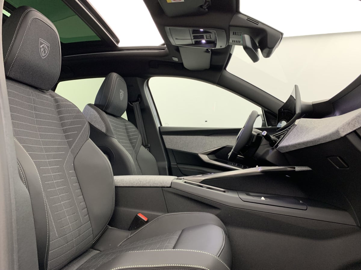 PEUGEOT 3008 Hybrid 145 e-DCS6 GT