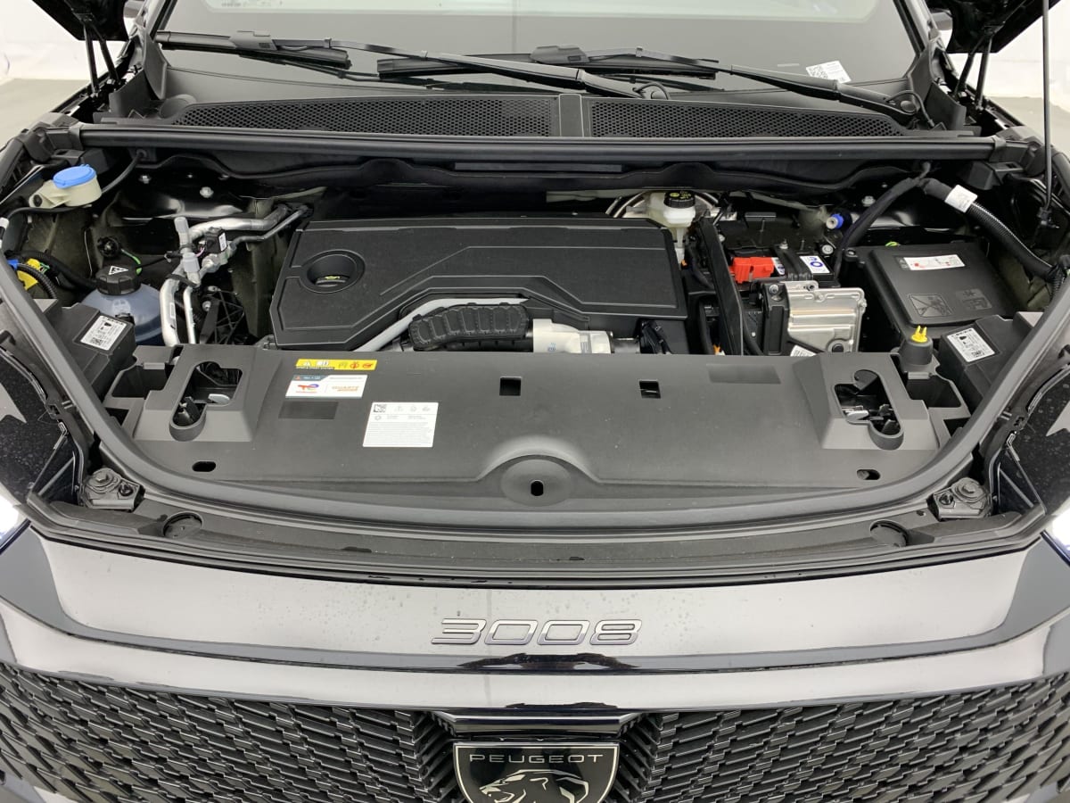 PEUGEOT 3008 Hybrid 145 e-DCS6 GT