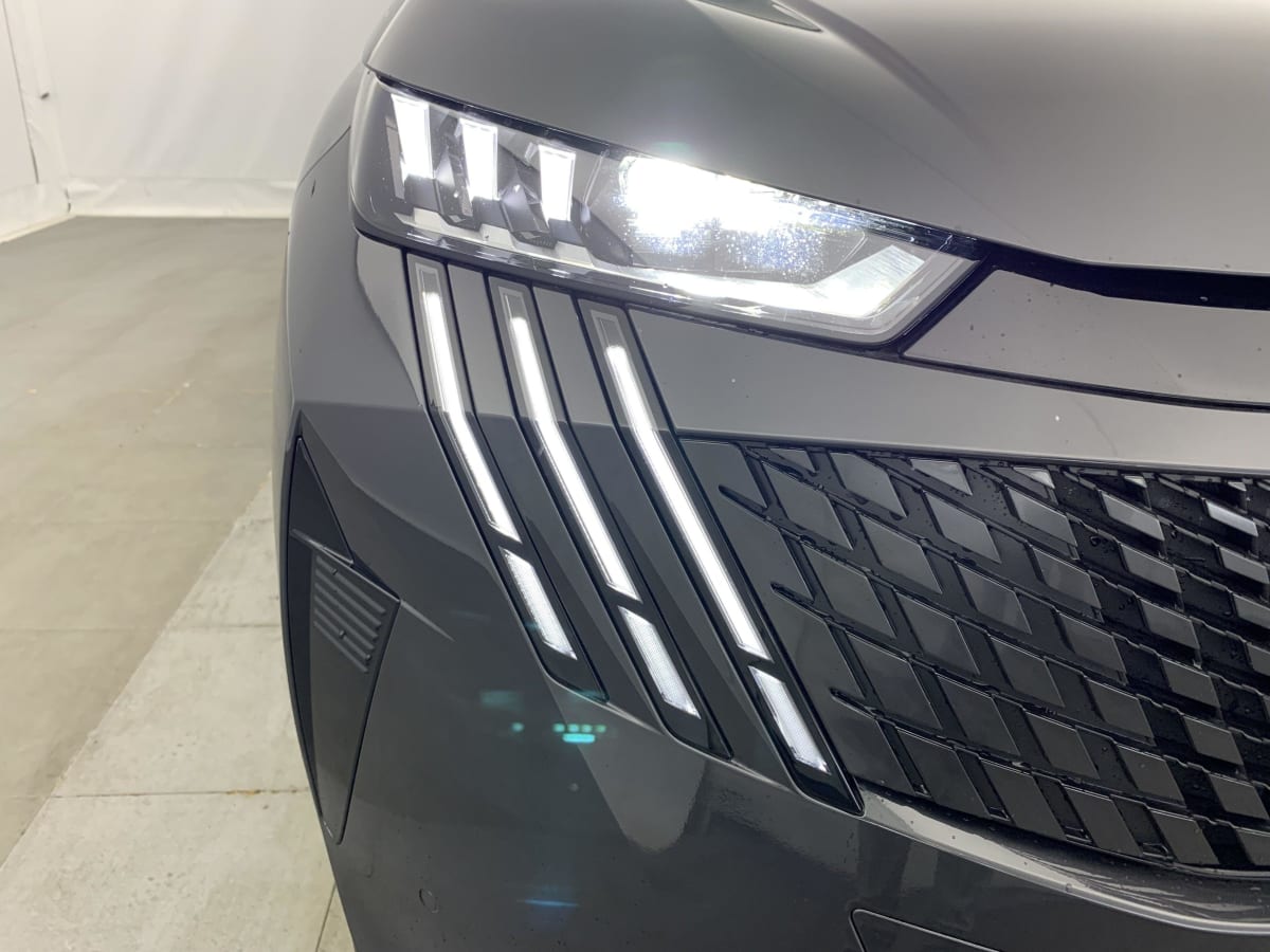PEUGEOT 3008 Hybrid 145 e-DCS6 GT + Pack Hi-Fi Focal Système + Pack Toit Ouvrant