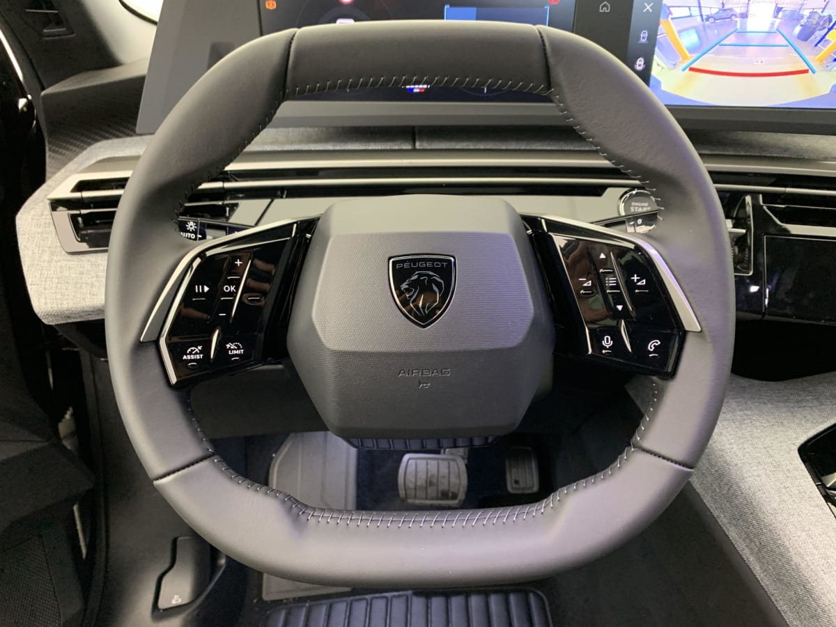 PEUGEOT 5008 Hybrid 145 e-DCS6 Allure