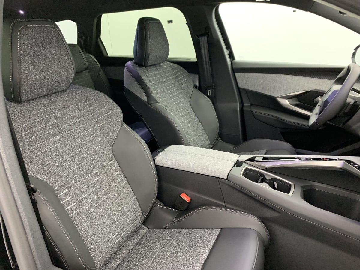 PEUGEOT 5008 Hybrid 145 e-DCS6 Allure