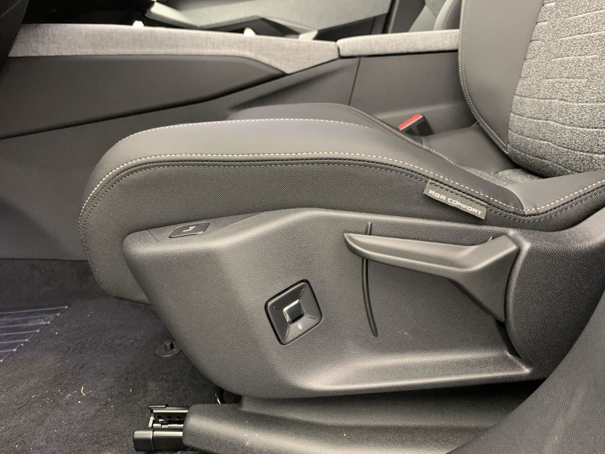 PEUGEOT 5008 Hybrid 145 e-DCS6 Allure