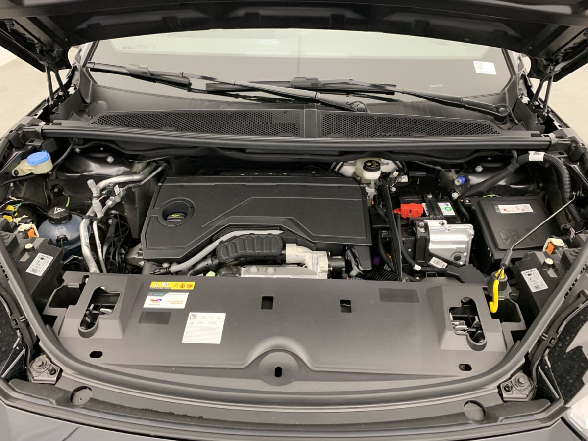 PEUGEOT 5008 Hybrid 145 e-DCS6 Allure