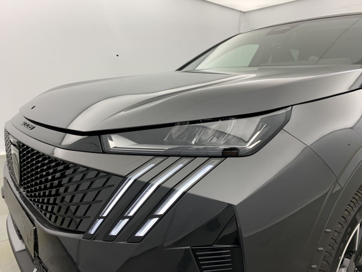 PEUGEOT 5008 Hybrid 145 e-DCS6 Allure