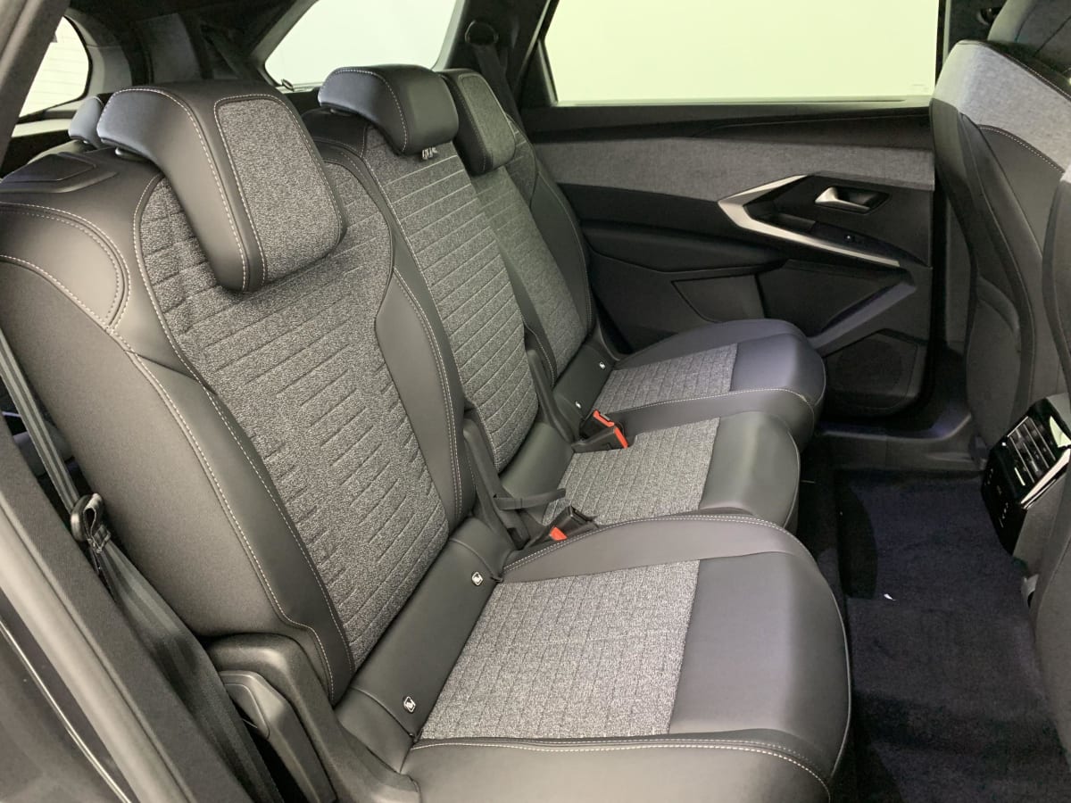 PEUGEOT 5008 Hybrid 145 e-DCS6 Allure