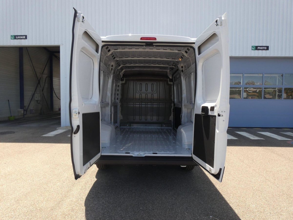 CITROEN JUMPER FOURGON TOLE 35 L2H2 180 S S BVA8